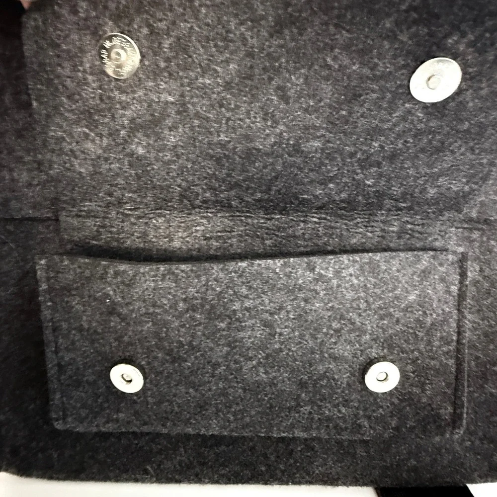 Backpack computer Bag gray‎ felt Handles magnetic closures academia minimalist